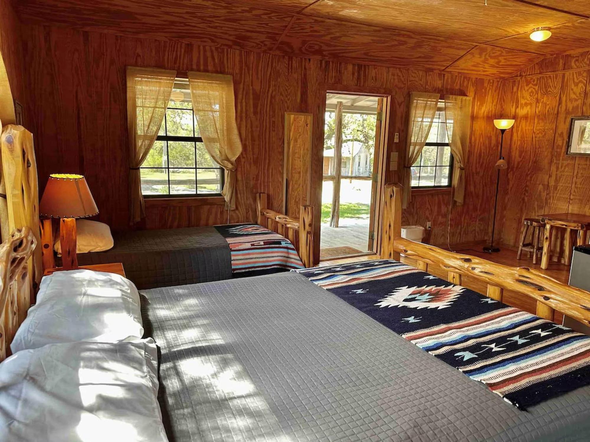 Crc Ranch Retreat Hotel แบนเดอรา ห้อง รูปภาพ